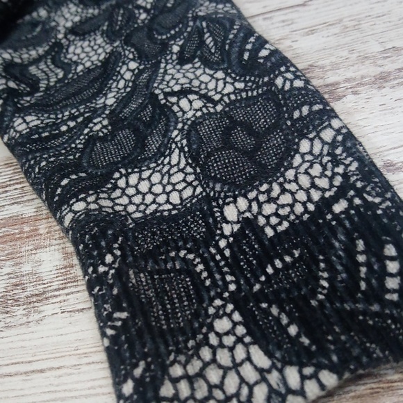 Floral Lace Patterned Design Button Down Front Cardigan Sweater Top - Picture 3 of 7